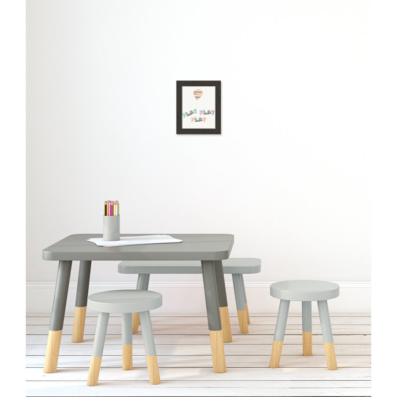 Play Play Play, impression sur papier, H 10 po x l 8 po x P 0,6 po, Encadré plat à grain de bois noir