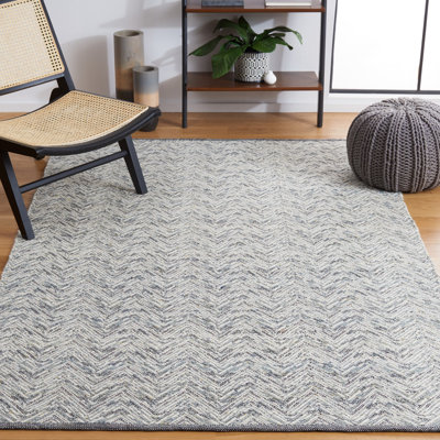 Cochran Kilim Hand Woven Wool Chevron Rug