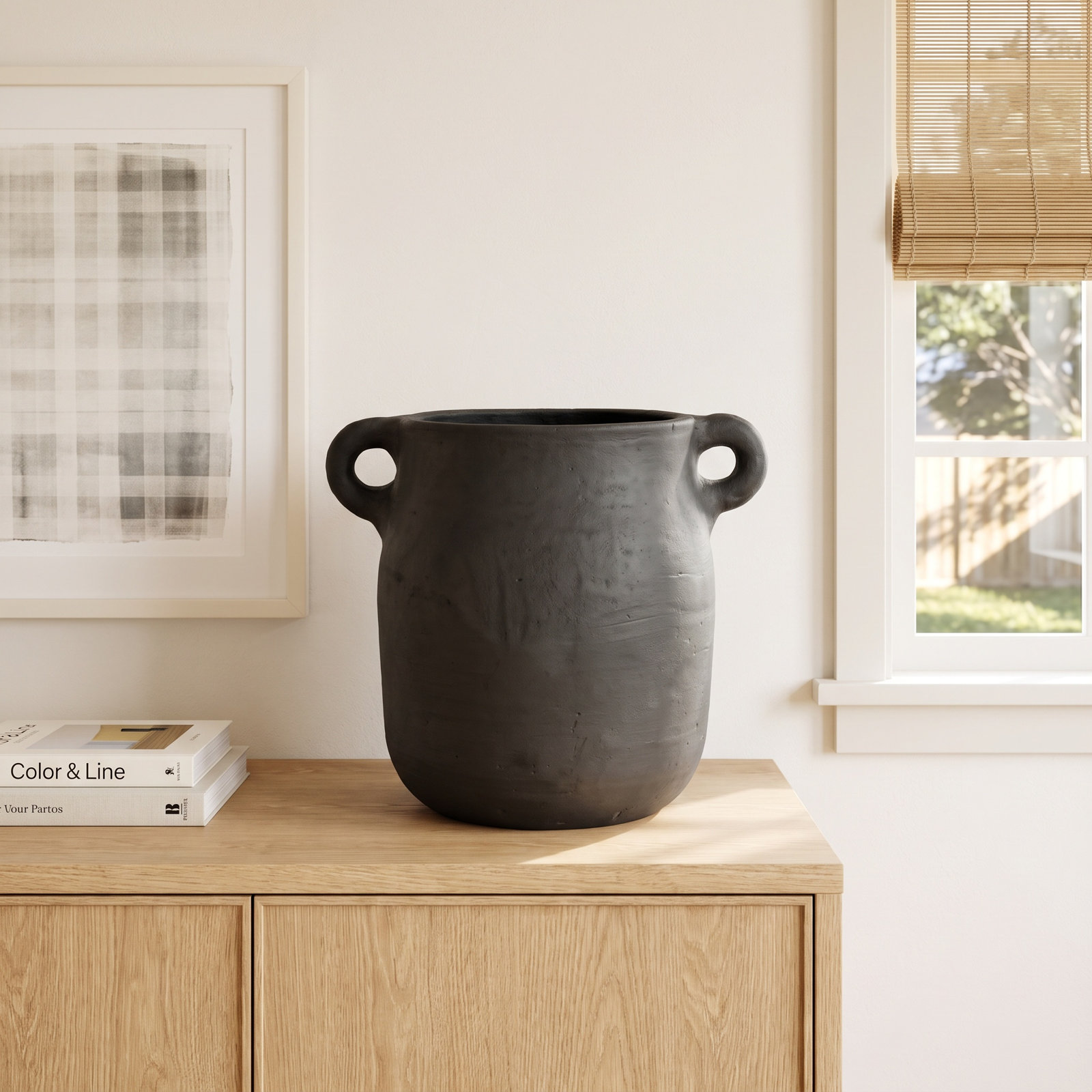Ostara Terracotta Table Vase, Black 