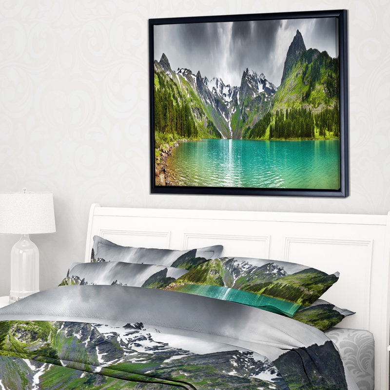 Mountain Lake Panorama - impression d'art graphique, H 20 po x l 20 po x P 1 po, Toile avec cadre flottant