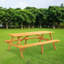 Table de pique-nique d'extérieur en bois avec bancs intégrés pour les réunions de groupe et la détente-1208741965
