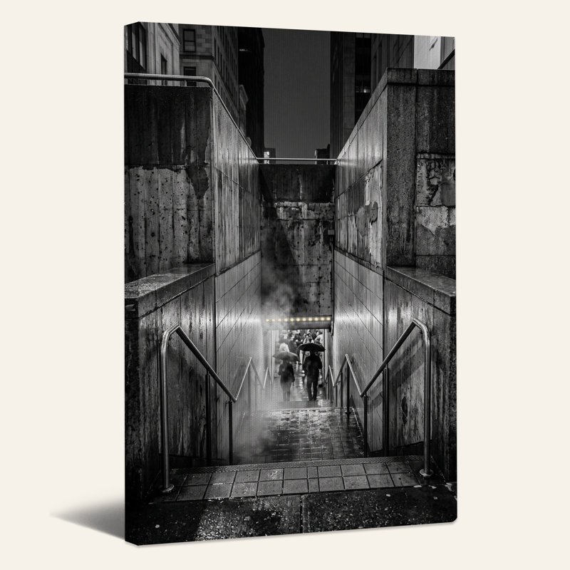 Escalier en béton noir et blanc avec vapeur - Tableau sur toile, H 36 po x l 24 po