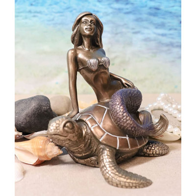 Hennry Figurines & Sculptures