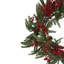 Couronne de Noël artificielle 22 po avec baies et pommes de pin rouges et vertes non éclairée