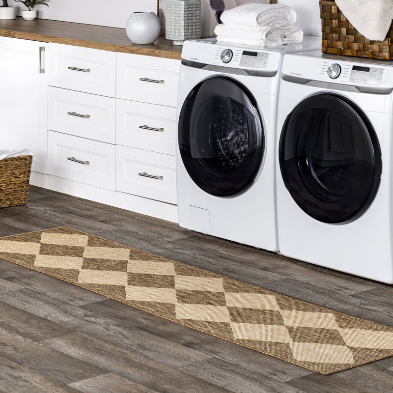 Cape Trellis Indoor/Outdoor Area Rug, Runner 2' x 6'