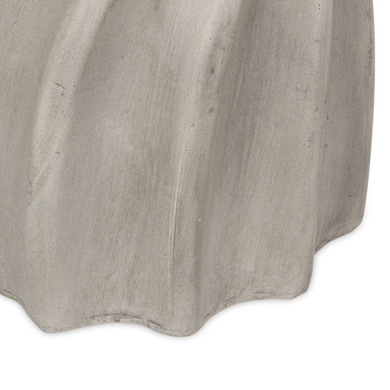 CANIS SIDE TABLE