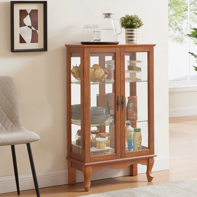 Armoire vitrée élégante en chêne avec verre trempé, dossier en miroir, tablettes réglables et éclairage intérieur pour exposer des livres, du vin et des objets de collection