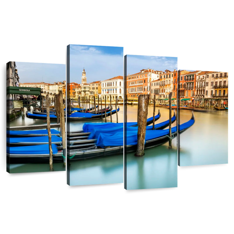 Gondoles couvertes du Grand Canal Mehar