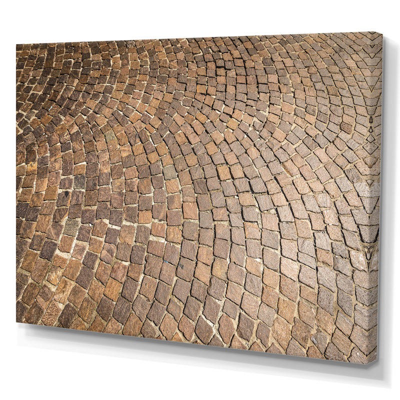 Old City Stone Cobble Paving - reproduction d'art sur toile tendue, H 30 po x l 40 po x P 1,5 po