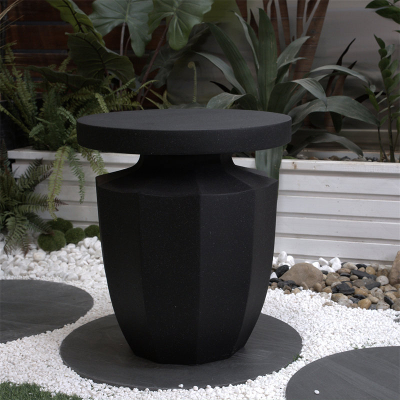 Modern And Sturdy Garden End Table, Ideal For Indoor And Outdoor Use, Adds Style And Functionality To Any Space.