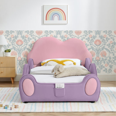Lit simple mignon en forme de nuage pour enfants en cuir de polyuréthane avec garde-corps, lit de sécurité pour tout-petits avec motif de dessin animé et poche de rangement