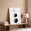 Toile, composition minimaliste mettant en vedette trois phases distinctes de la lune, art mural organisé verticalement contre une toile blanche Stark-1646227382