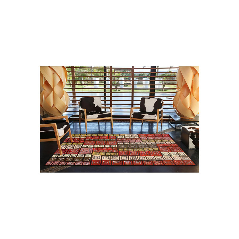 Tapis à motif géométrique multicolore Cube, Sous-tapis carré 3 pi 3 po inclus