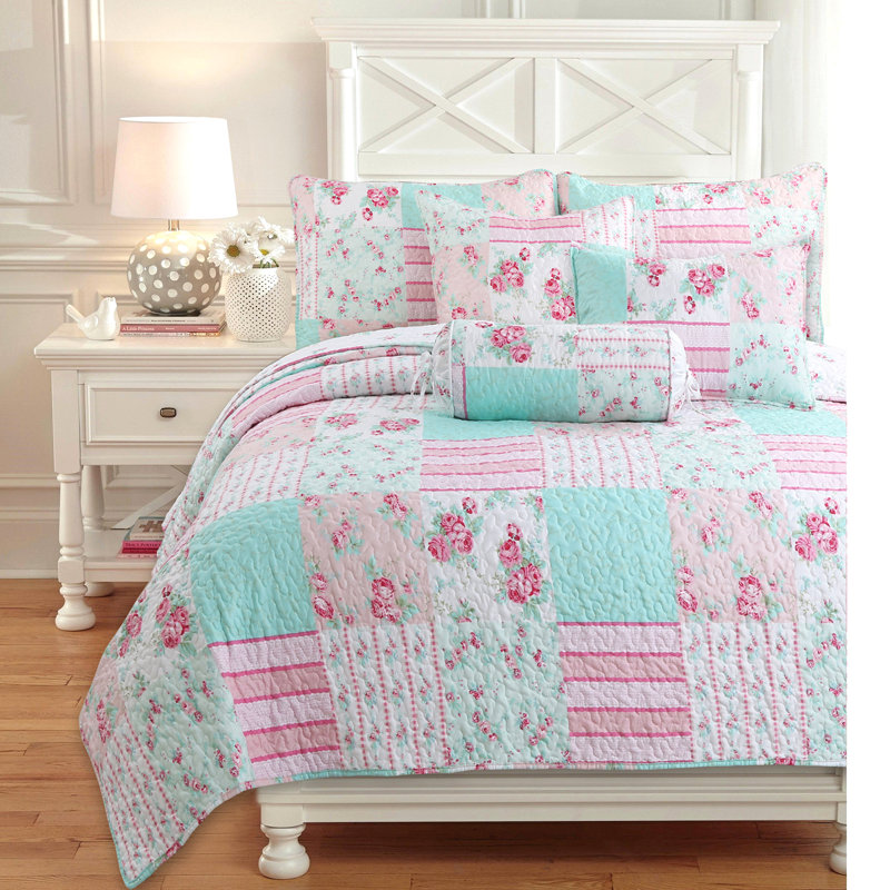 Tiffany Quilt Set, Queen Quilt + 2 Standard Shams
