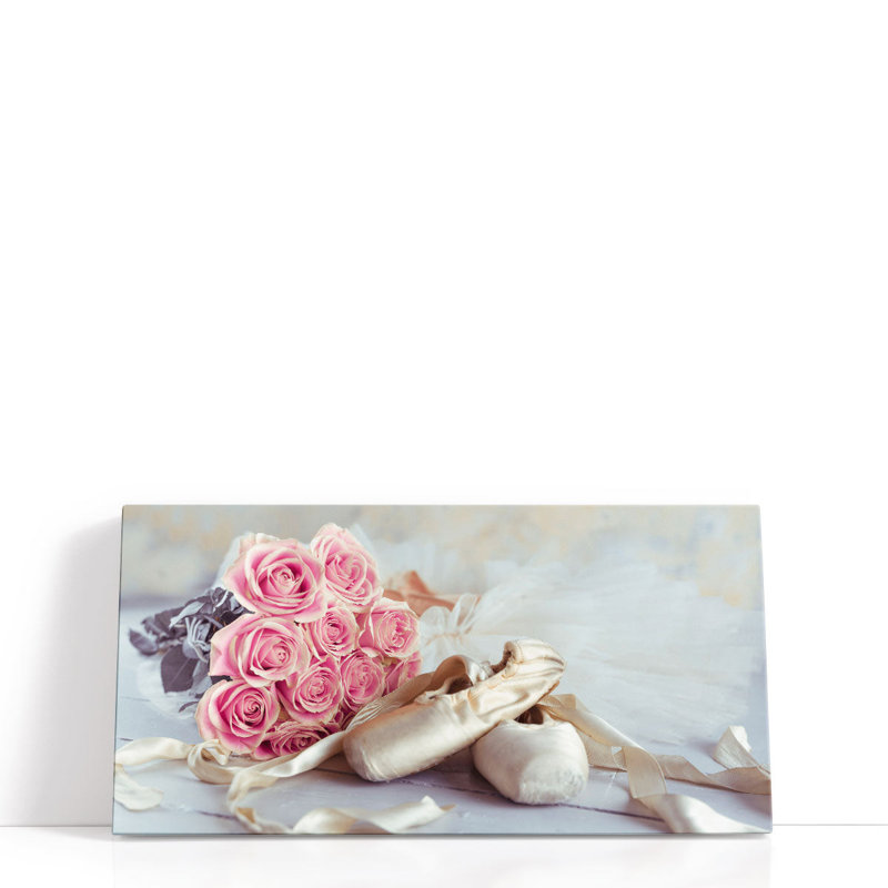 Chaussures de ballet et jupe de ballet élégante avec bouquet de roses 1 - reproduction d'art sur toile, H 12 po x l 24 po