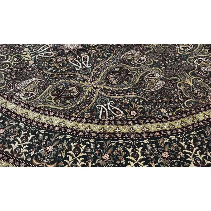 Wool Oriental Area Rug in Burgundy/Brown
