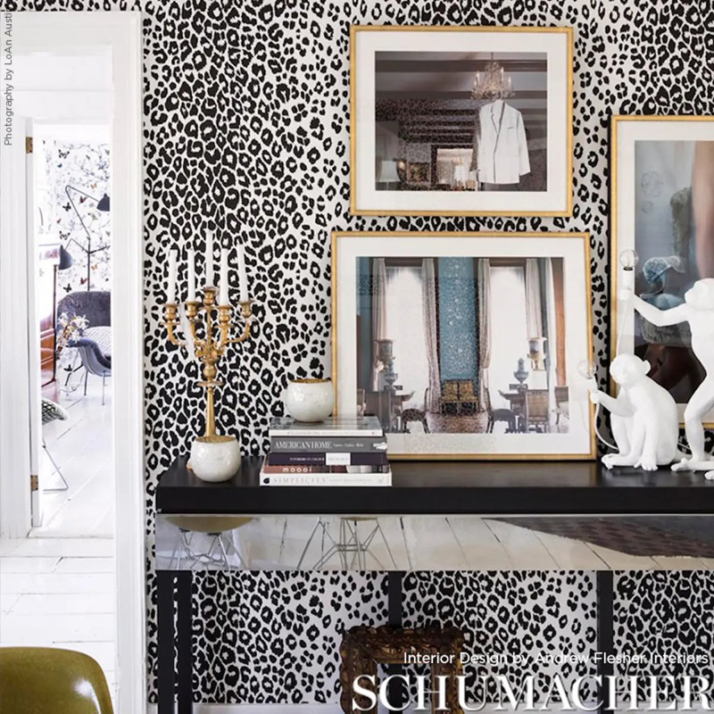 Iconic Leopard Wallpaper, Graphite