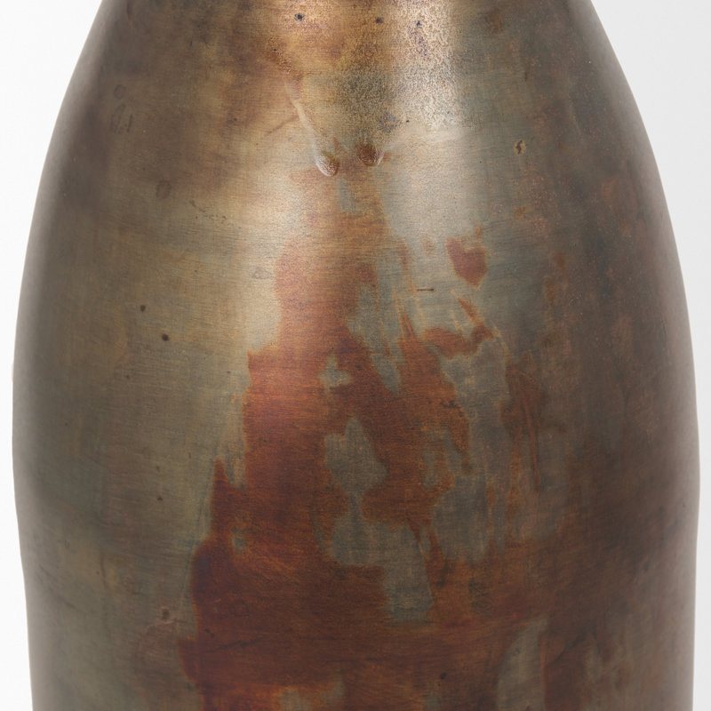 Vase en métal doré oxydé Lariah, H 6,69 po x l 6,69 po x P 2,09 po