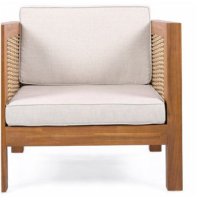 Fauteuil club d'extérieur en bois d'acacia avec accoudoirs en osier et coussins beiges, capacité de 400 lb