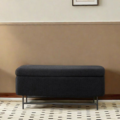 Banc de rangement pour magasin de vêtements