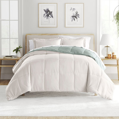 Reversible Down-Alternative Comforter Bedding Set