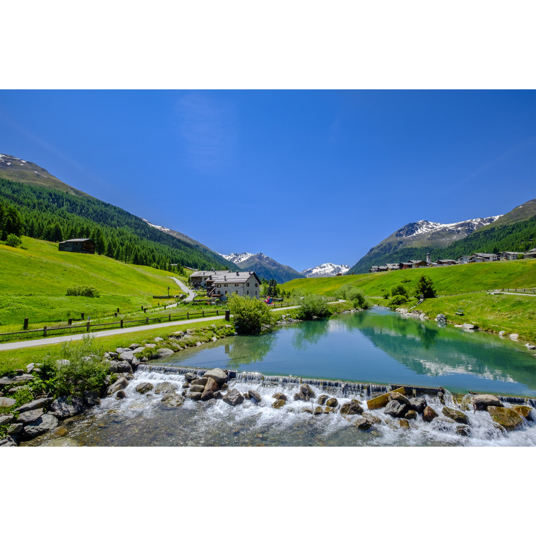 Livigno Im Sommer von Flavio Vallenari - Leinwandbilder Kunstdrucke