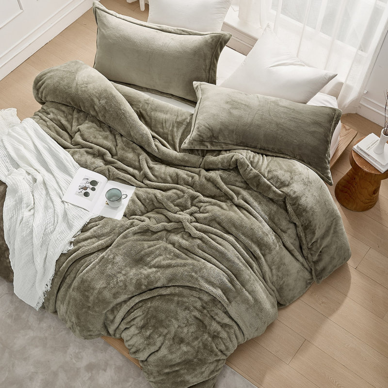Coma Inducer Bae, She Thick Duvet Cover Set - Silver Sage, King Duvet Cover + 2 Shams