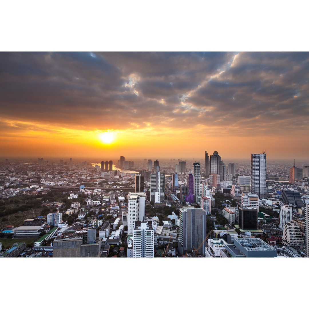 Skyline der Stadt von Pipop_Boosarakumwadi - Leinwandfoto