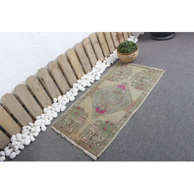 Tapis turc rétro vintage vert Anatolian fabriqué à la main en laine pour une entrée ou un décor de salon