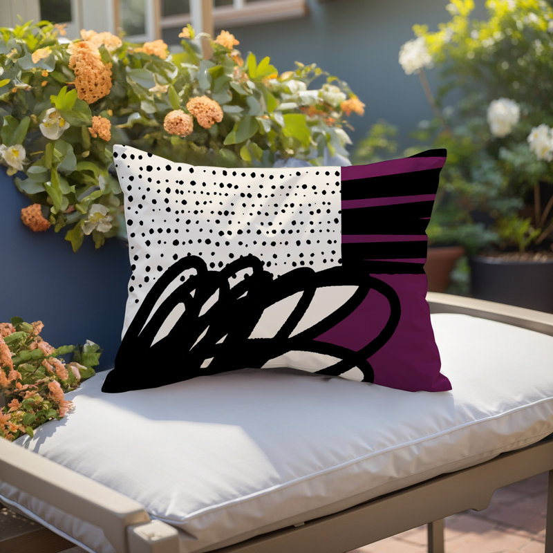 Oreiller rectangulaire réversible intérieur / extérieur Jofre, H 18 po x l 25 po, Mauve / noir / blanc cassé