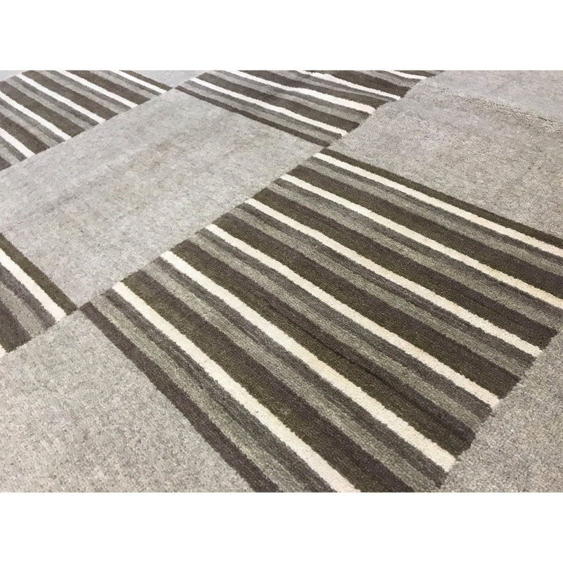 Wool Geometric Area Rug in Beige, Rectangle 8'10" x 11'10"