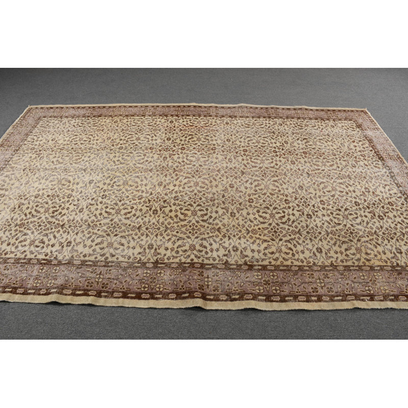 Tapis turc vintage en laine fabriqué à la main beige pour décorer et décorer un salon