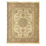 Hand Knotted Wool Oriental Area Rug in Ivory And Beige