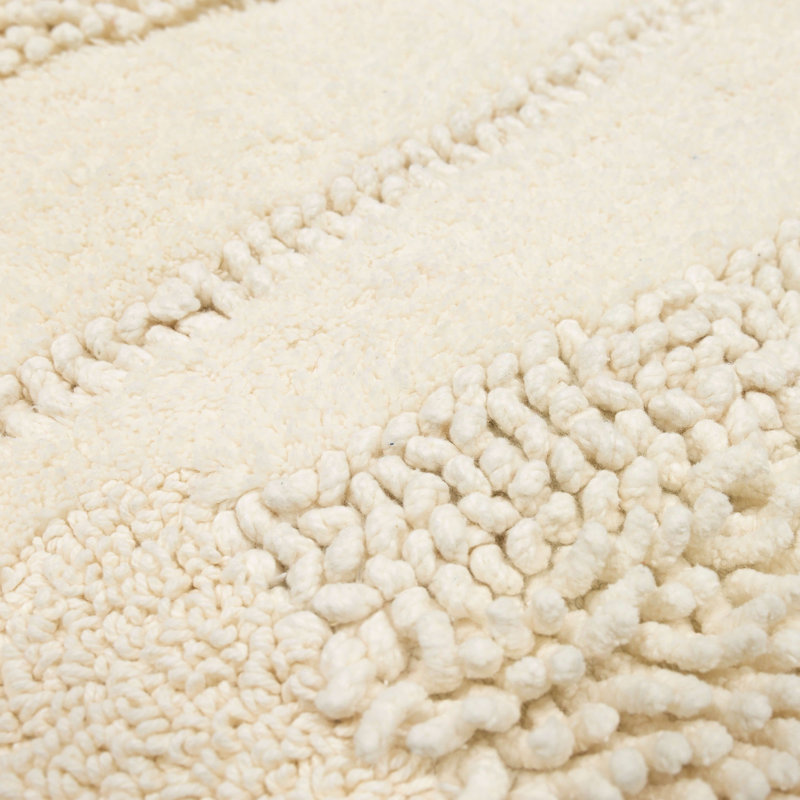 Laverne High/Low Stain/Fade Resistant Non-Slip Machine Washable Bath Mat, 21" W x 34" L, Parchment