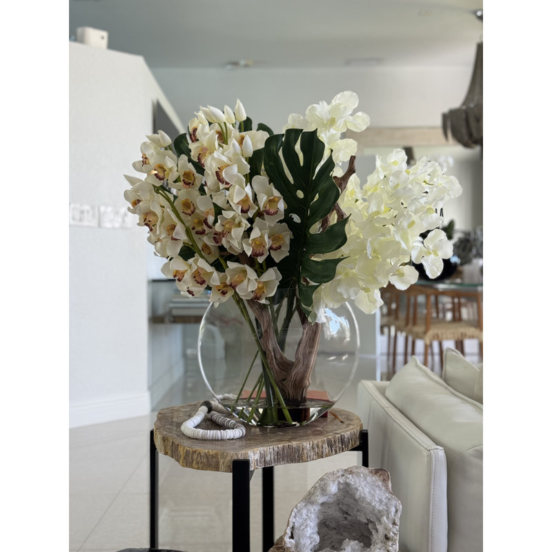 Vase de lune avec cymbidiums blancs et vandas blancs, Blanc