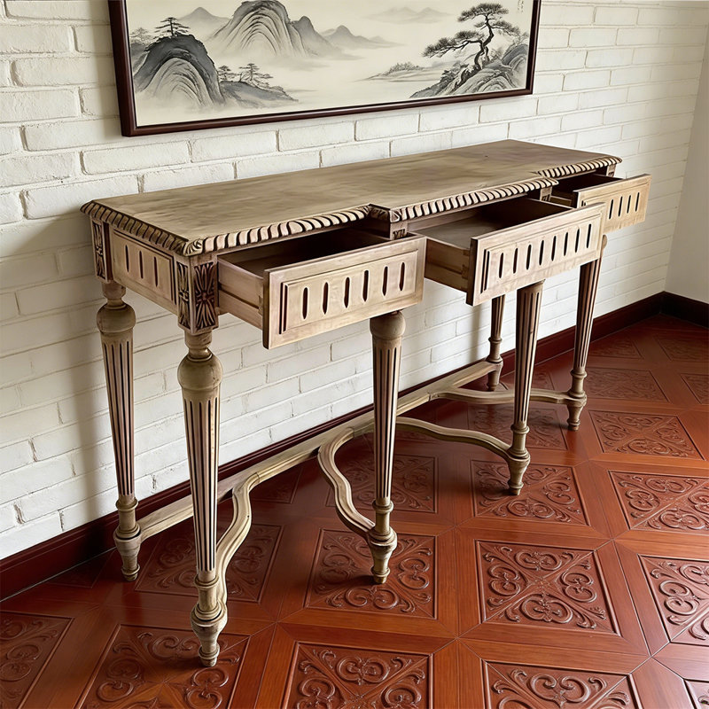 Table décorative de style français sculptée, H 35,43 po x l 59,06 po x P 13,78 po