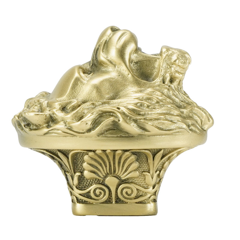 EDGAR BEREBI LION IN WINTER KNOB IN FLORENTINE GOLD PLATE