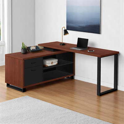 Bureau d'ordinateur en L à finition cerisier Melrose avec pieds en métal noir, H 31,12 po x l 71,78 po x P 59,81 po