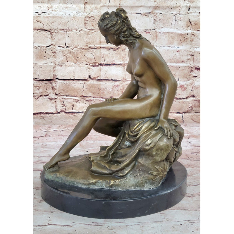 Figurines et sculptures Torria