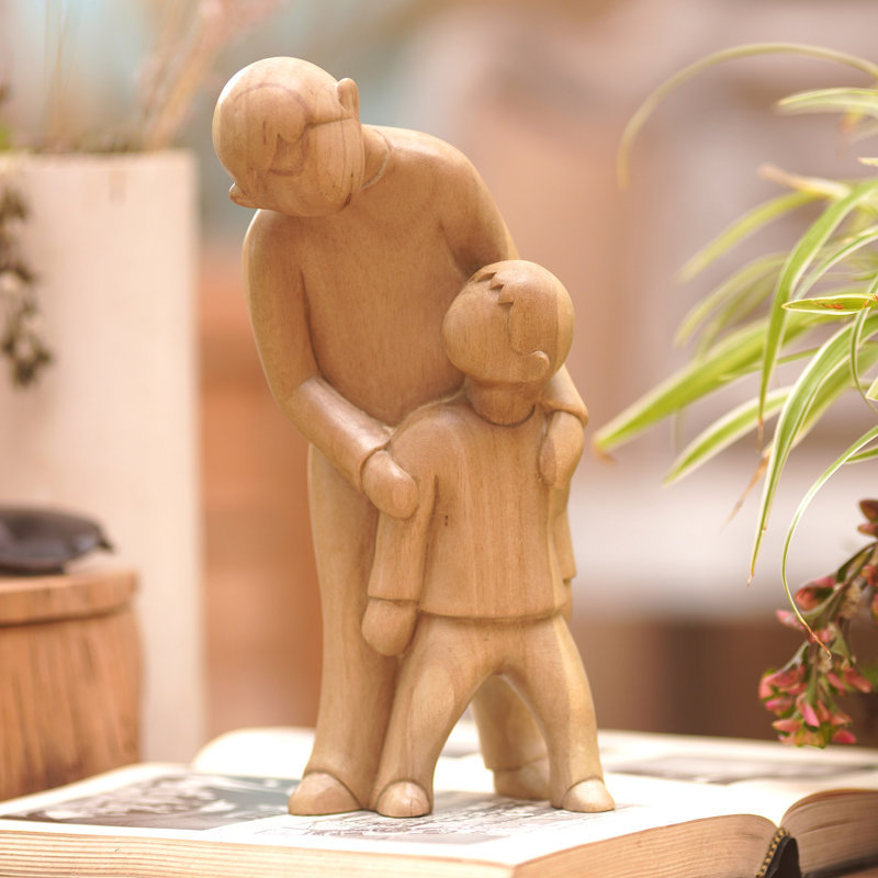 Figurines & Sculptures