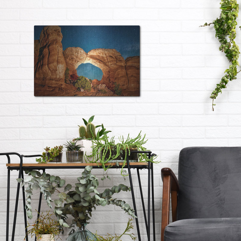 «Night Sky with Camellike Rock Formations» par Lena Owens, art mural en métal, 16 po x 12 po, H 12 po x l 16 po