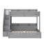 Lit superposé simple au-dessus d'un lit double avec gigogne et marches de rangement, équipé de rails de sécurité pleine longueur, de rangement intégré et de stations de charge USB-61407938