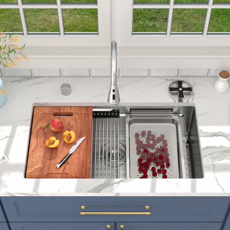 Évier de cuisine encastré à simple cuve encastrable en acier inoxydable de calibre 16 avec accessoires encastrable 33 po L x 17 po