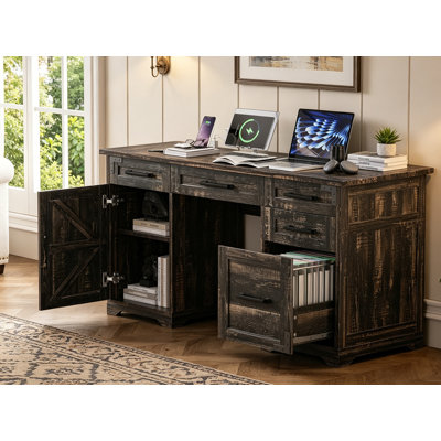 Bureau de direction Farmhouse avec station de charge et prise de courant