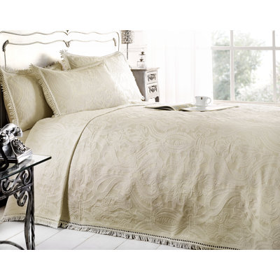 Saint-Brieuc Cotton Blend Damask Bedspread