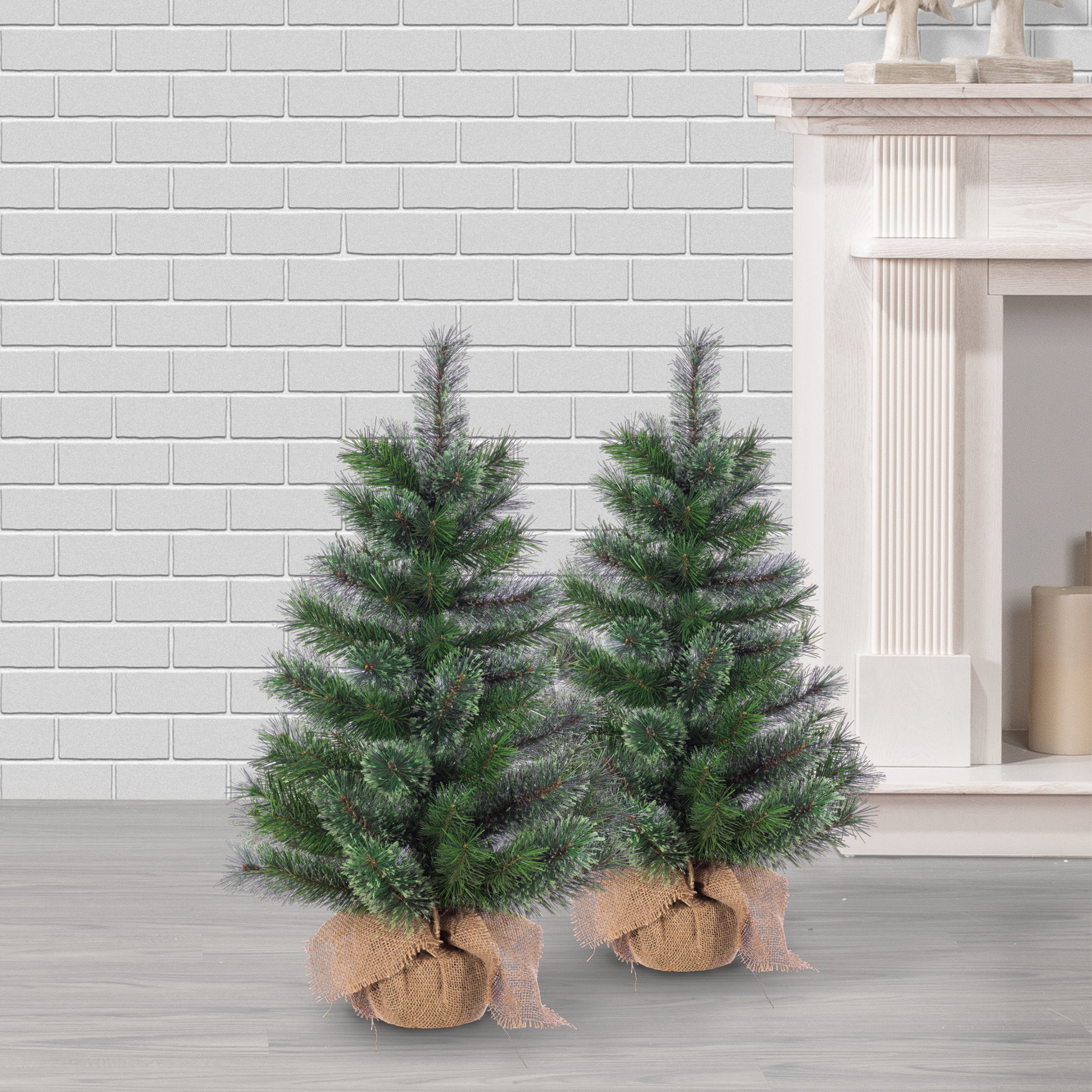 Unlit Hard Needle Pine With 76 Tips, 2.6' H