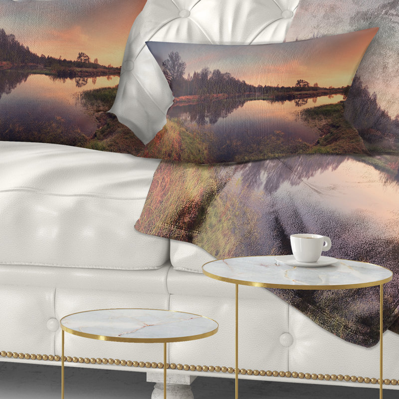 Coussin décoratif paysage imprimé Spring Tinged Spring Mountains
