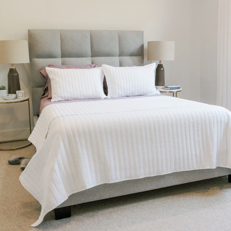 White Full Vertical Stripes 3-Piece Quilt Set