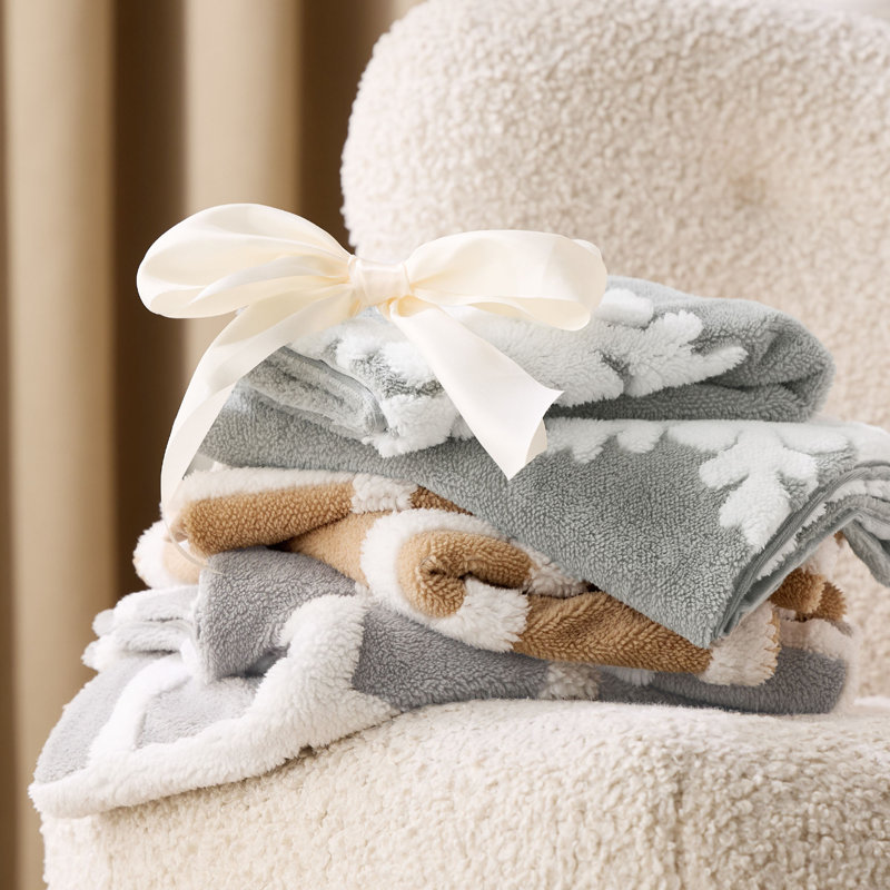 Bedsure Fluffy Duvet Cover Set, King Duvet Cover, Grey Snowflake