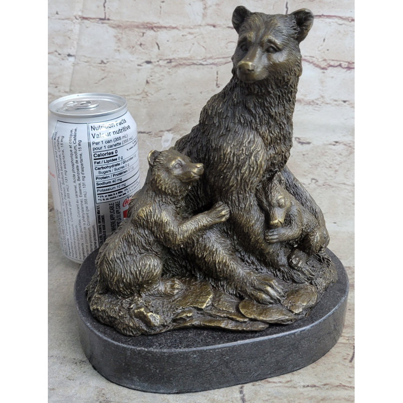 Figurine Wynnie originale en forme d'ours grizzly avec ses deux petits